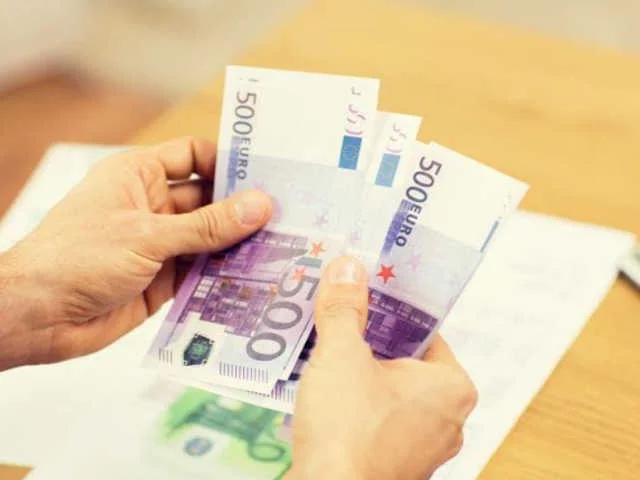 В Германии власти "мудро" призвали не повышать зарплаты
