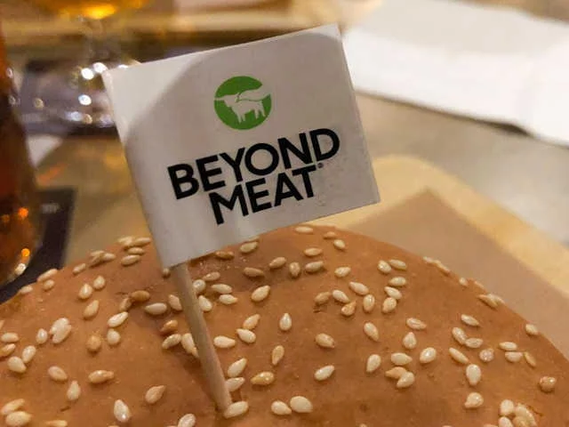 Провал продажи бургеров из фальшивого мяса, которые должны были спасти экологию планеты