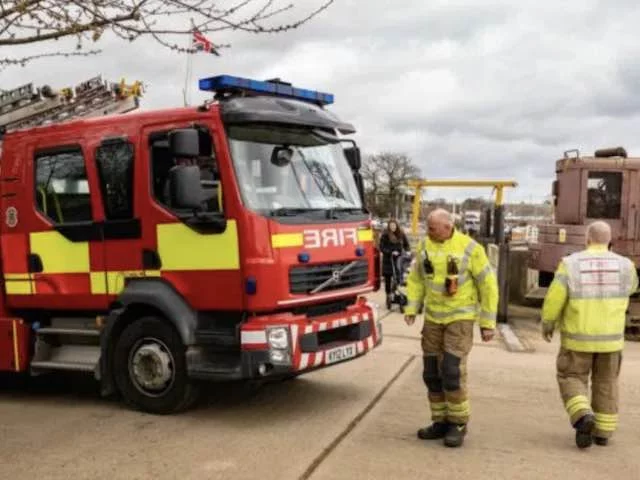 Начальник пожарной охраны Британии требует стереть из обихода слово "пожарный"