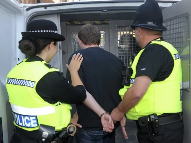 Британской полиции приказали арестовывать меньше преступников