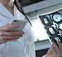 Ученые обвиняют ВОЗ в сокрытии эпидемии рака, вызванного мобильными телефонами