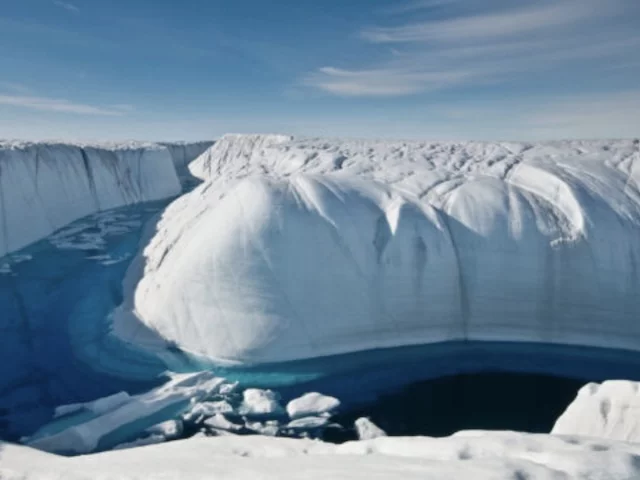 Миф о потеплении лопнул - в Арктике скопились сотни миллиардов тонн льда