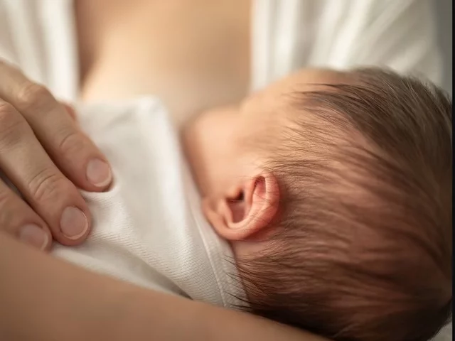 Сумасшедшая ВОЗ: молоко мужчин так же полезно для младенцев, как и грудное женское