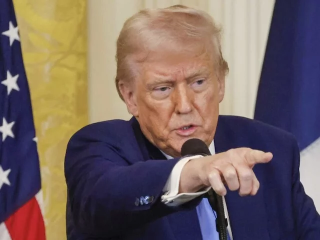 Евросоюз экономически сдался США