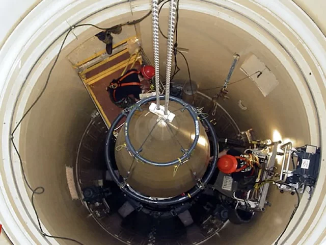 Офицер ВВС США рассказал, что НЛО вывели из строя американские ядерные ракеты