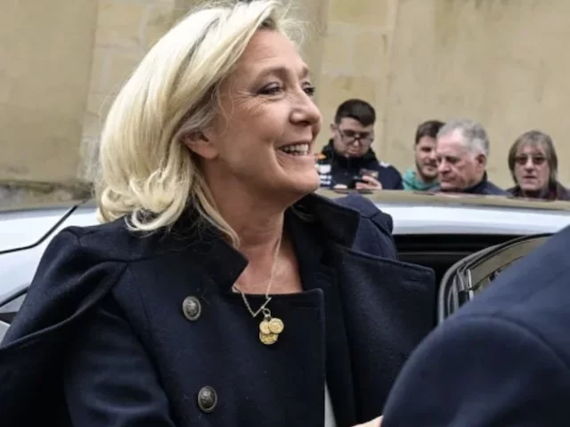 Политическая Франция меняется с небольших городов