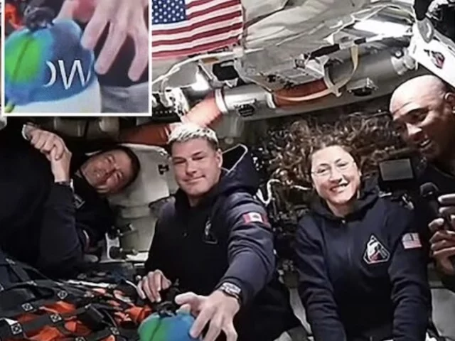 Массовые разоблачение NASA с полётом вокруг Луны